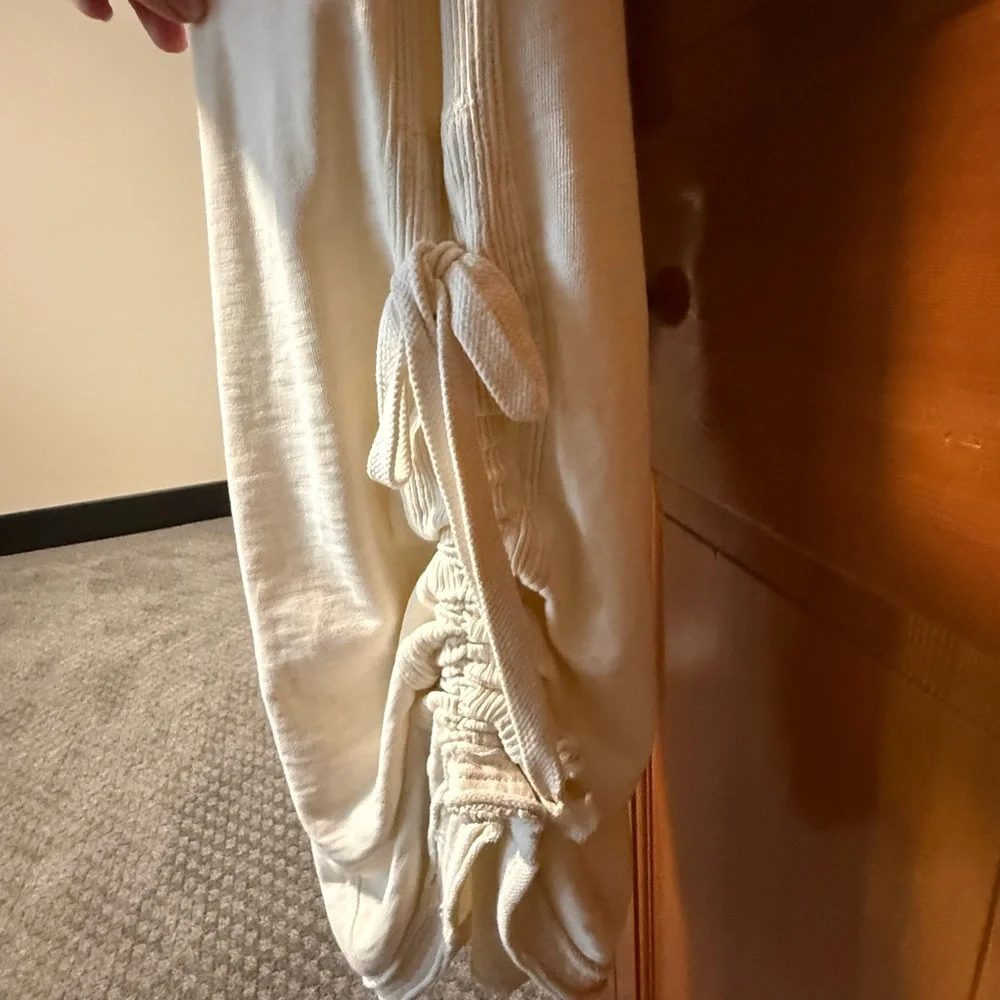 Elegant Cream Jumpsuit - Picture 4 of 13